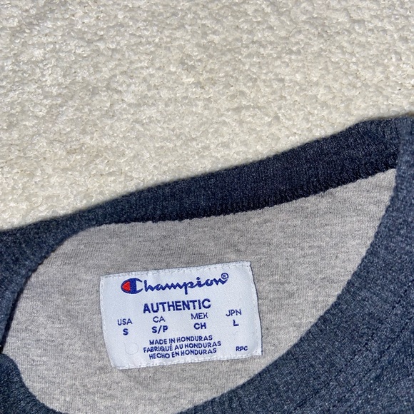 Champion pullover - Picture 2 of 2